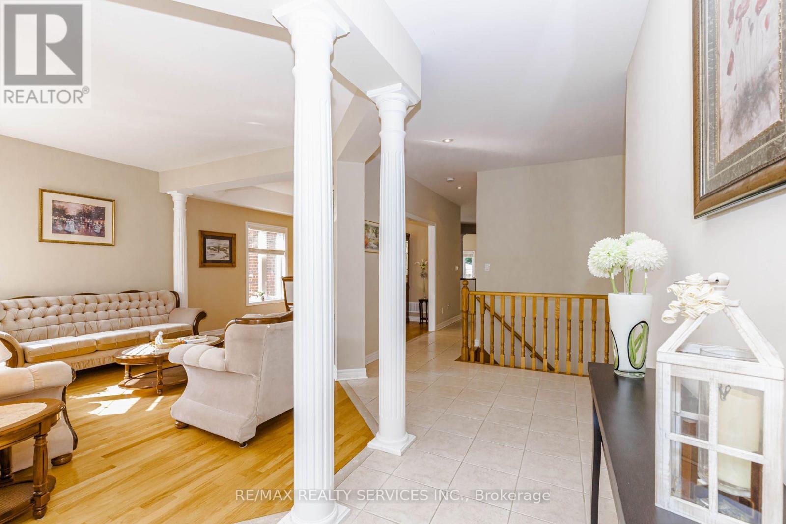 128 VALLEYWOOD BOULEVARD - 6