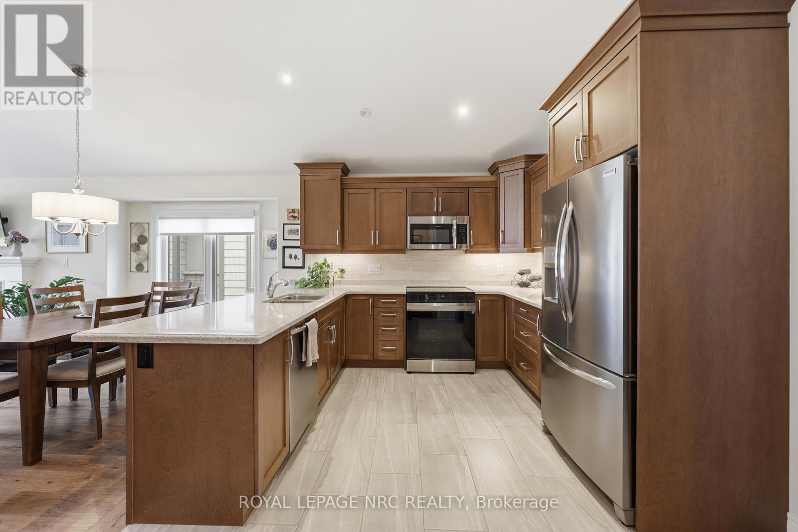 23 RICHARD CRESCENT - 7