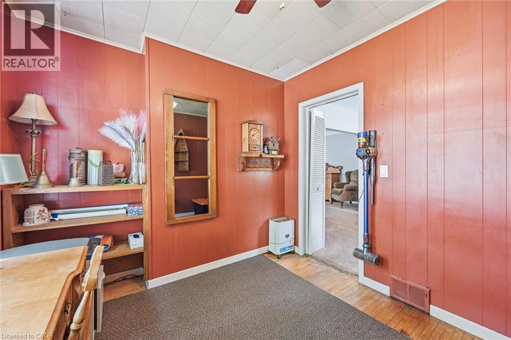 938 CLOVERLEAF Drive - 12