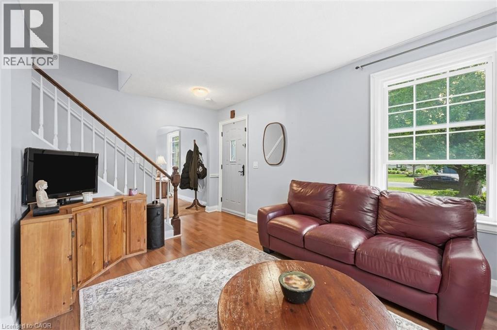 938 CLOVERLEAF Drive - 17
