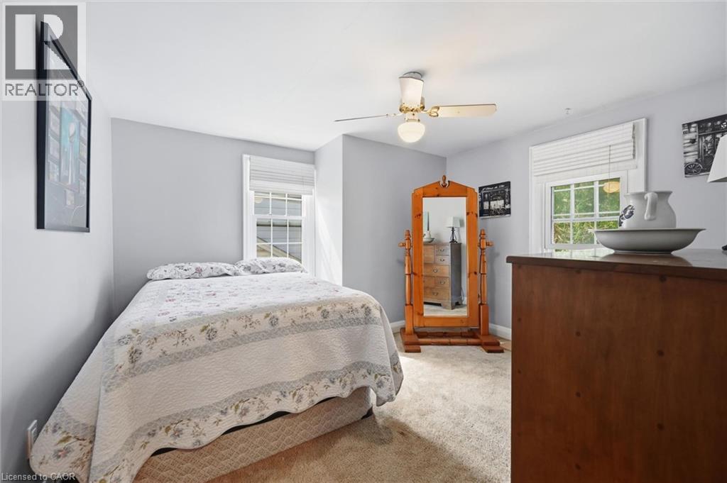 938 CLOVERLEAF Drive - 21