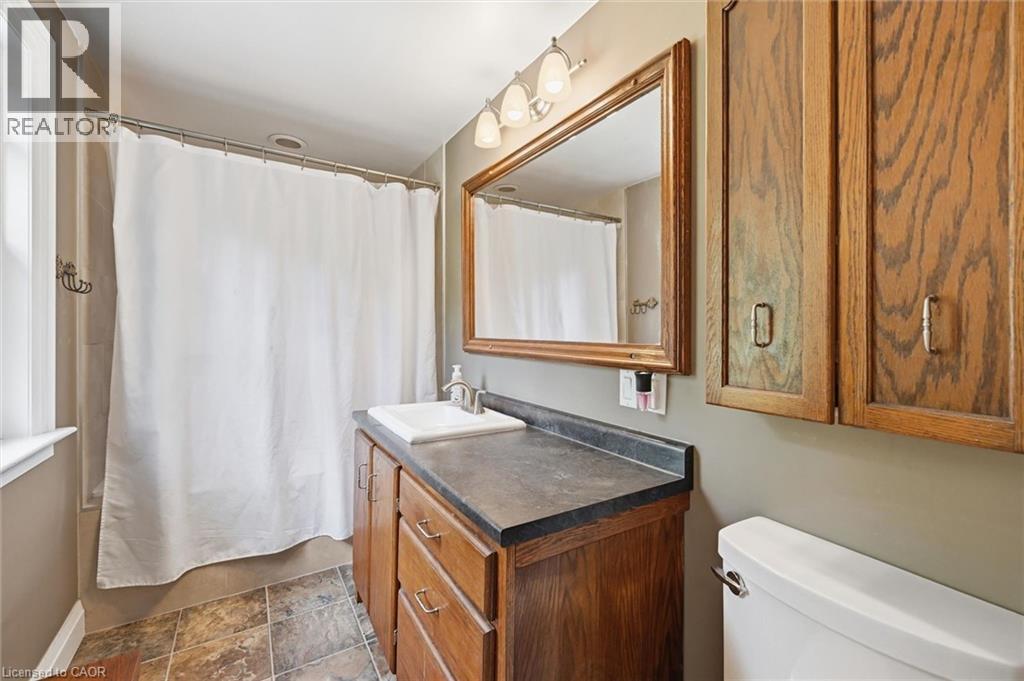 938 CLOVERLEAF Drive - 23