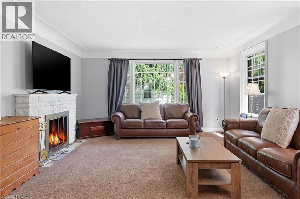 938 CLOVERLEAF Drive - 5