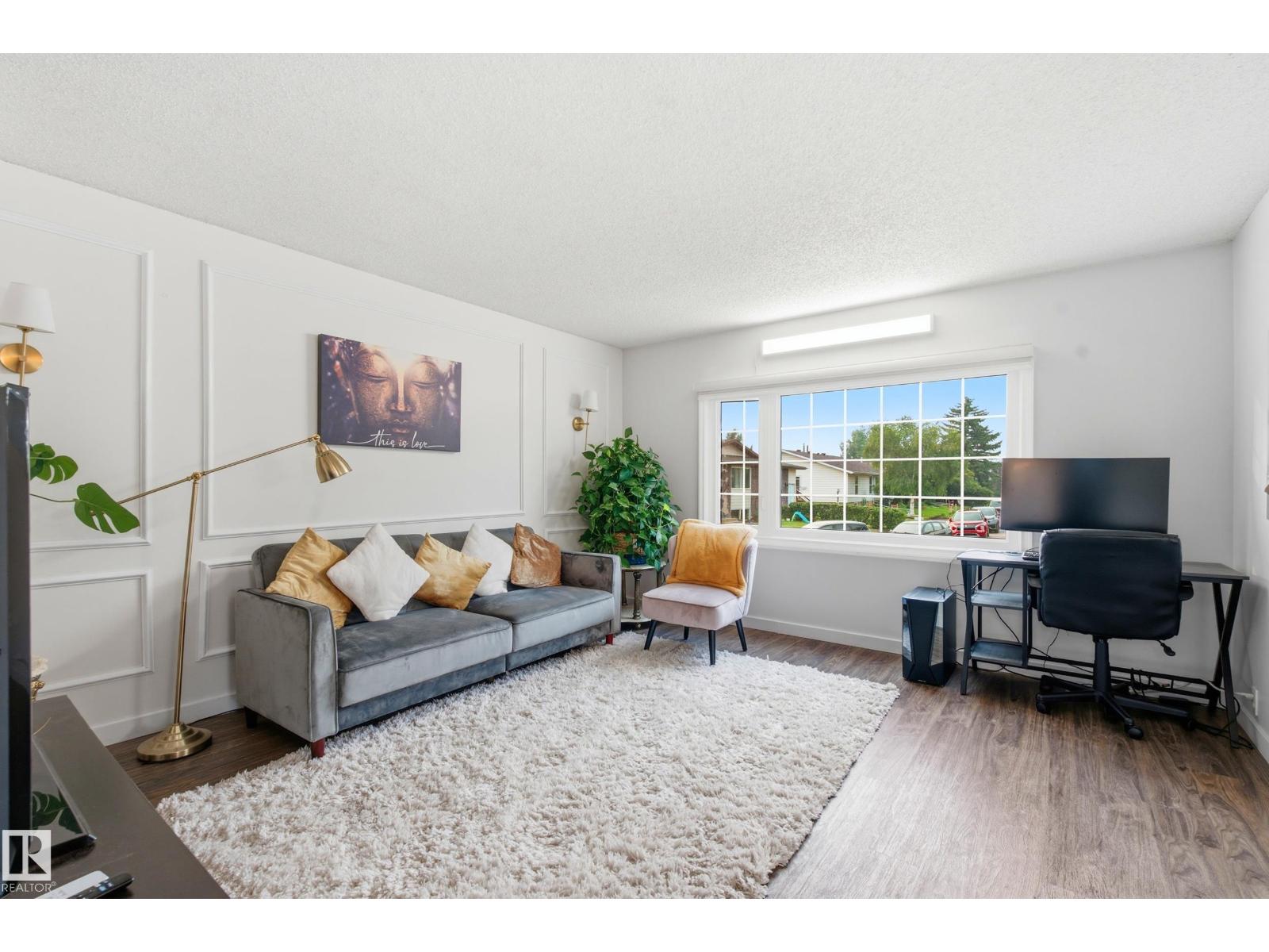 5303 21 AV NW - 1