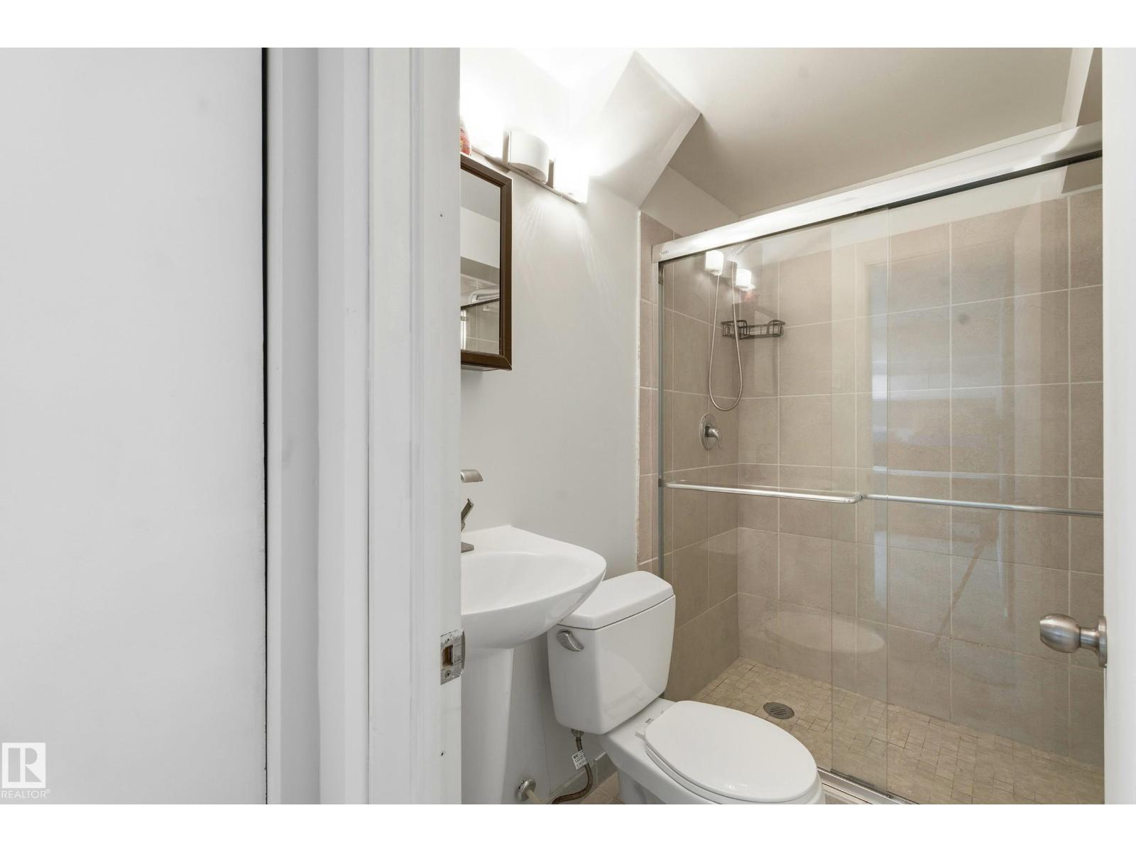 5303 21 AV NW - 21