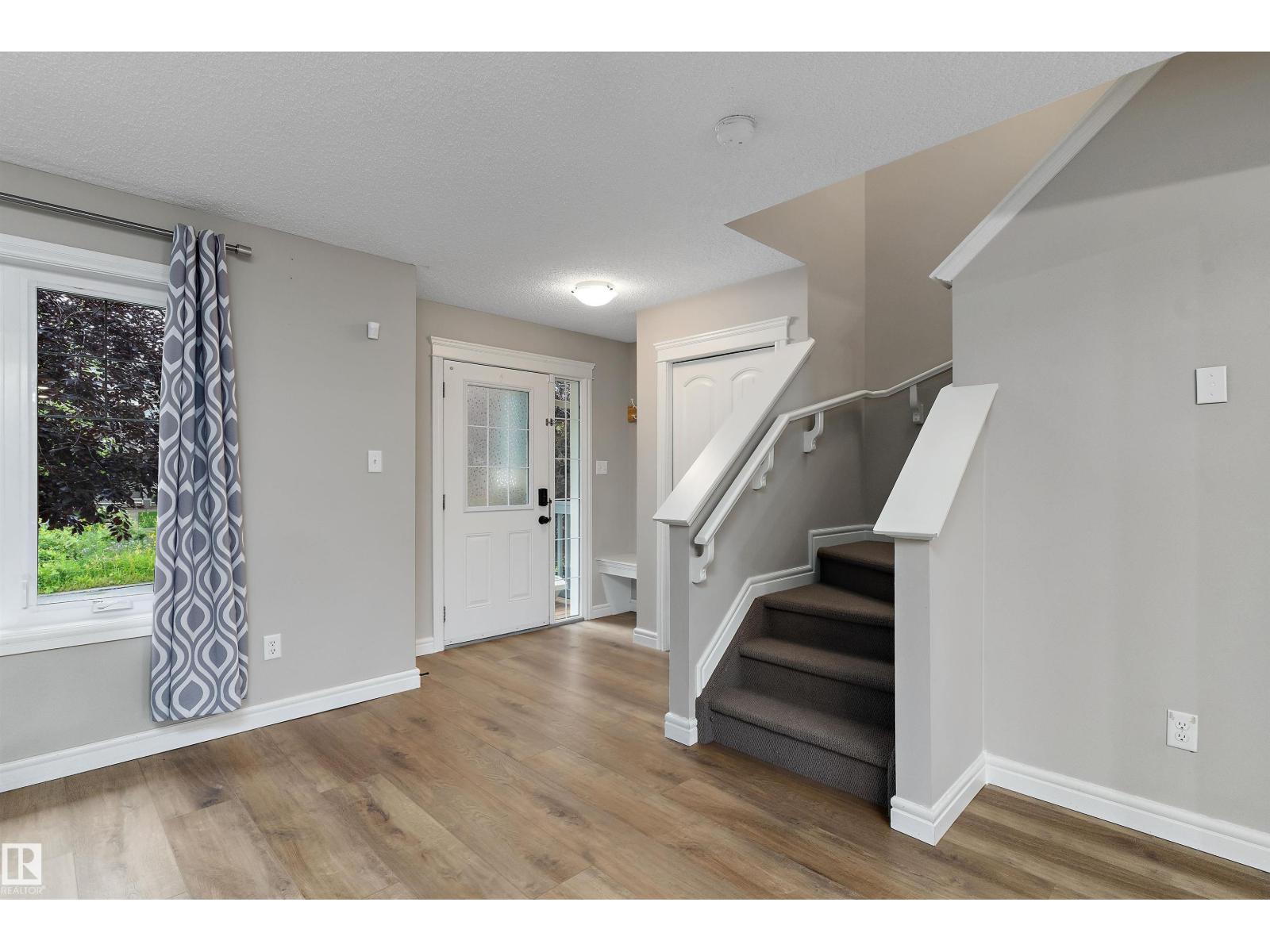 2174 TRUMPETER WY NW, Trumpeter Area, Edmonton photo 3