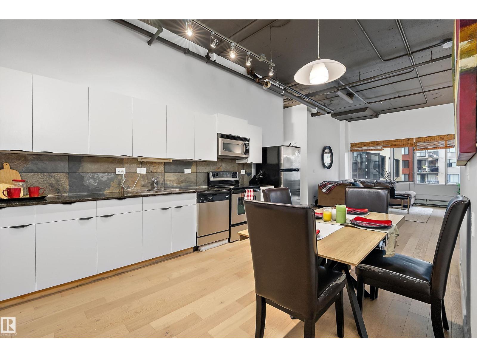 #908 10179 105 ST NW - Image 12