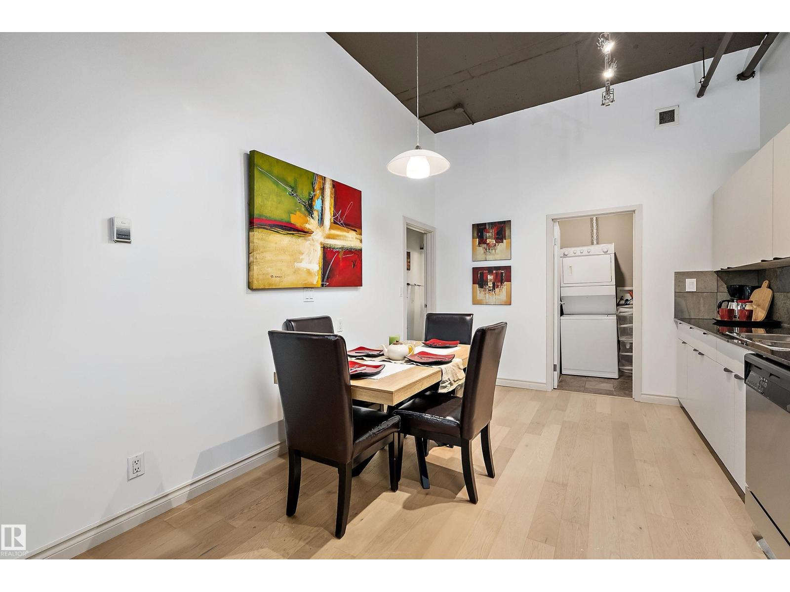 #908 10179 105 ST NW - 16