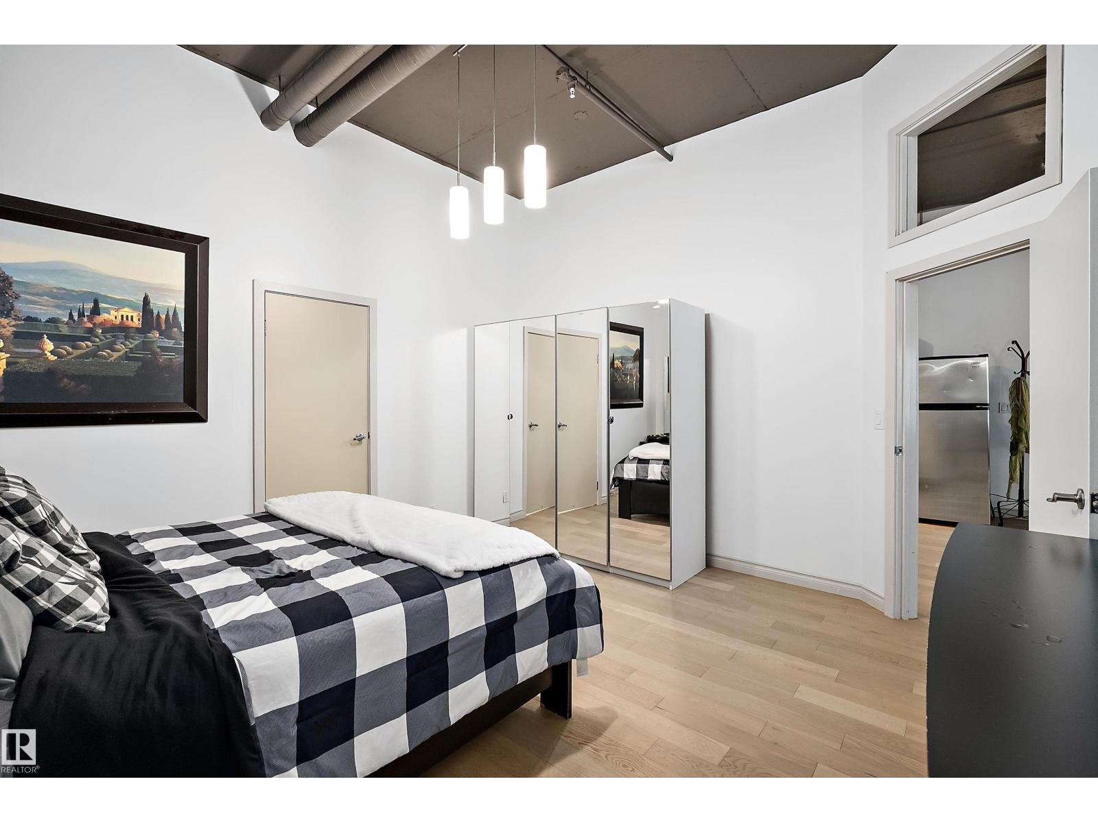 #908 10179 105 ST NW - 21