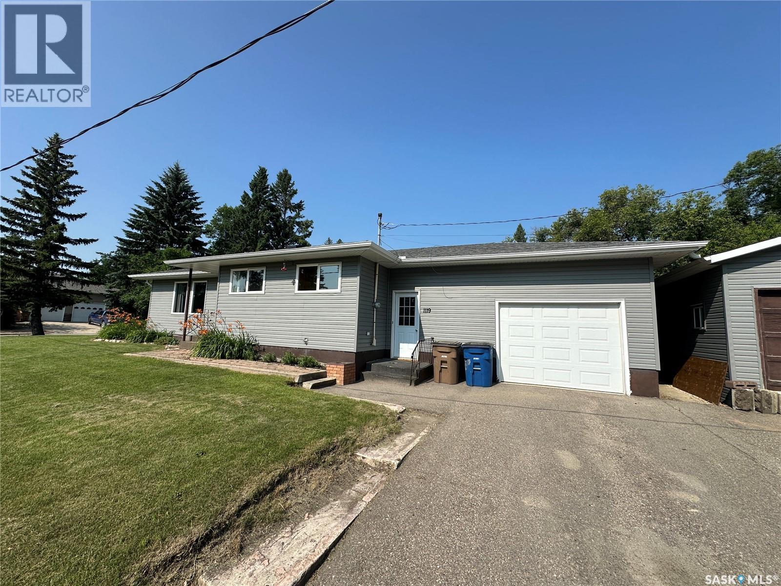 1119 103rd AVENUE, Tisdale — photo 2