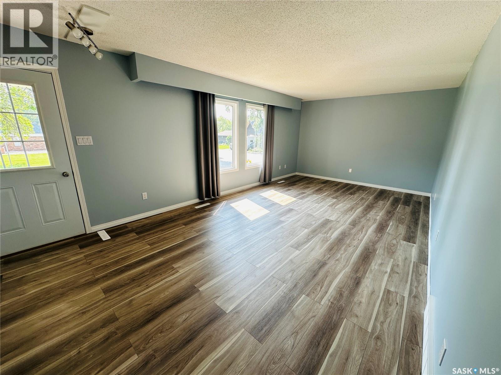 1119 103rd AVENUE - 8