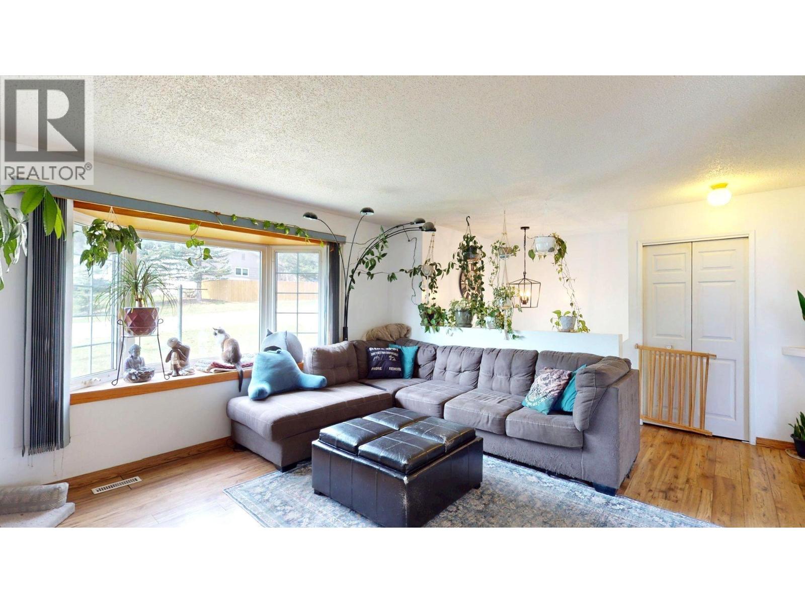 2607 ALPINE Drive - Image 4