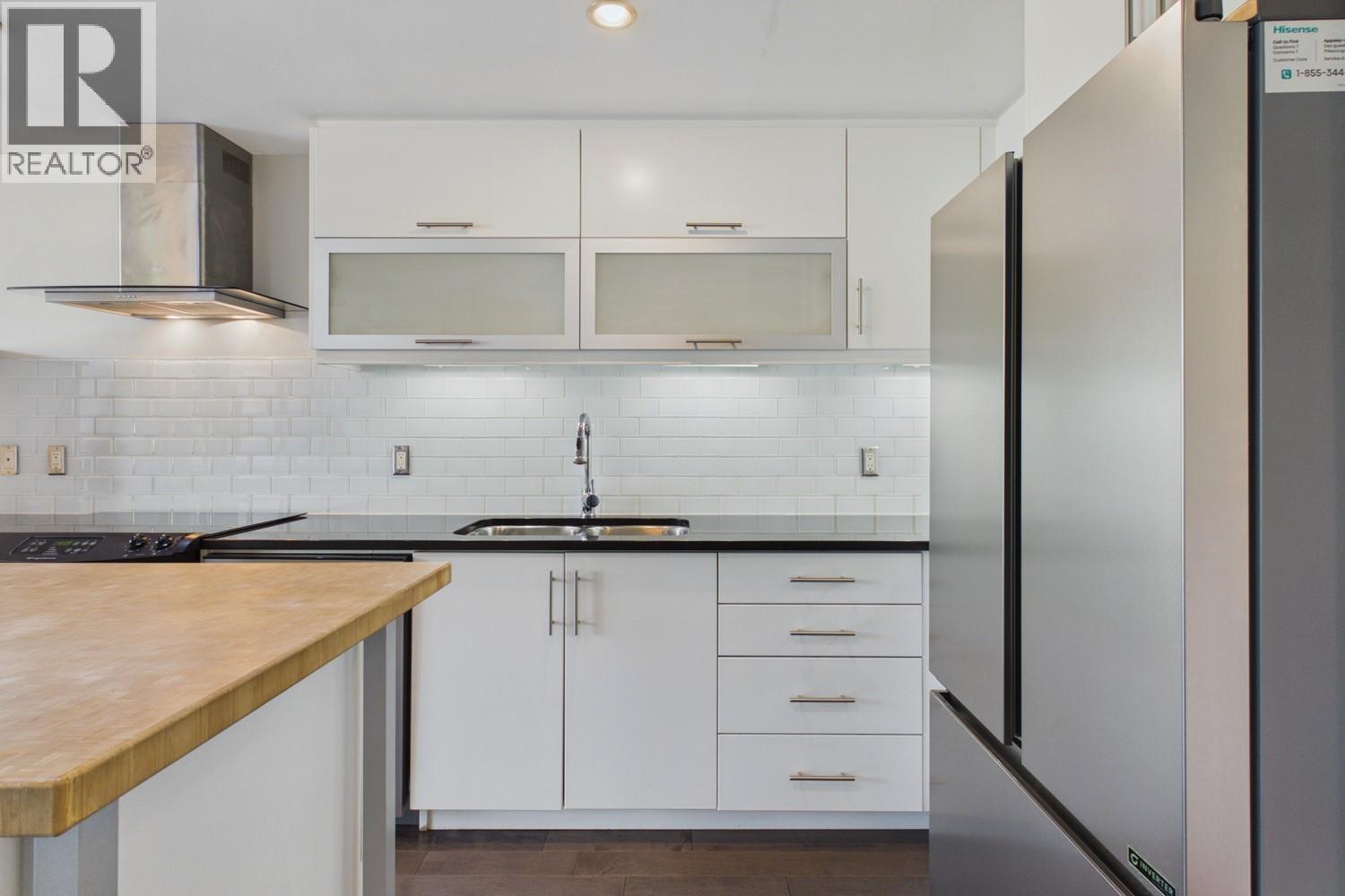 #209 700 Martin Avenue - 5