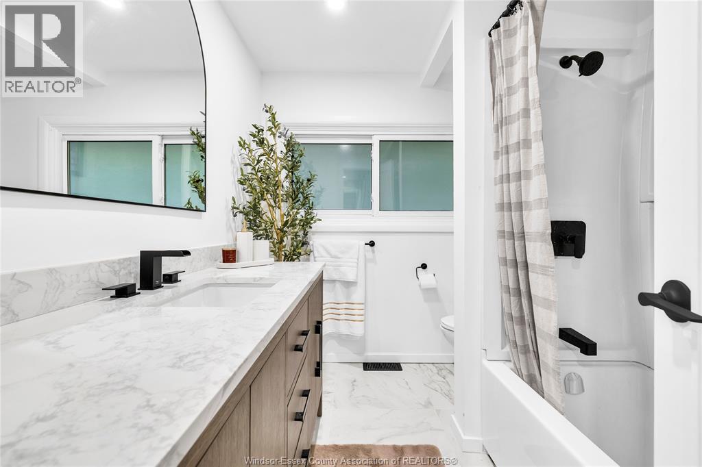 465 GREENDALE DRIVE - 14