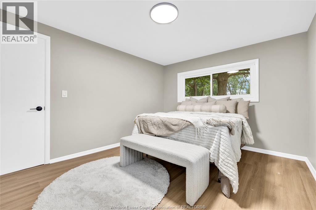 465 GREENDALE DRIVE - 18
