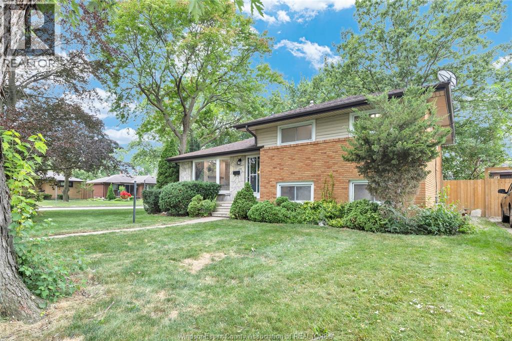 465 GREENDALE DRIVE - 2