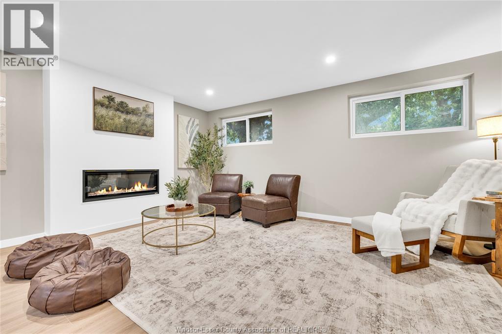 465 GREENDALE DRIVE - 21