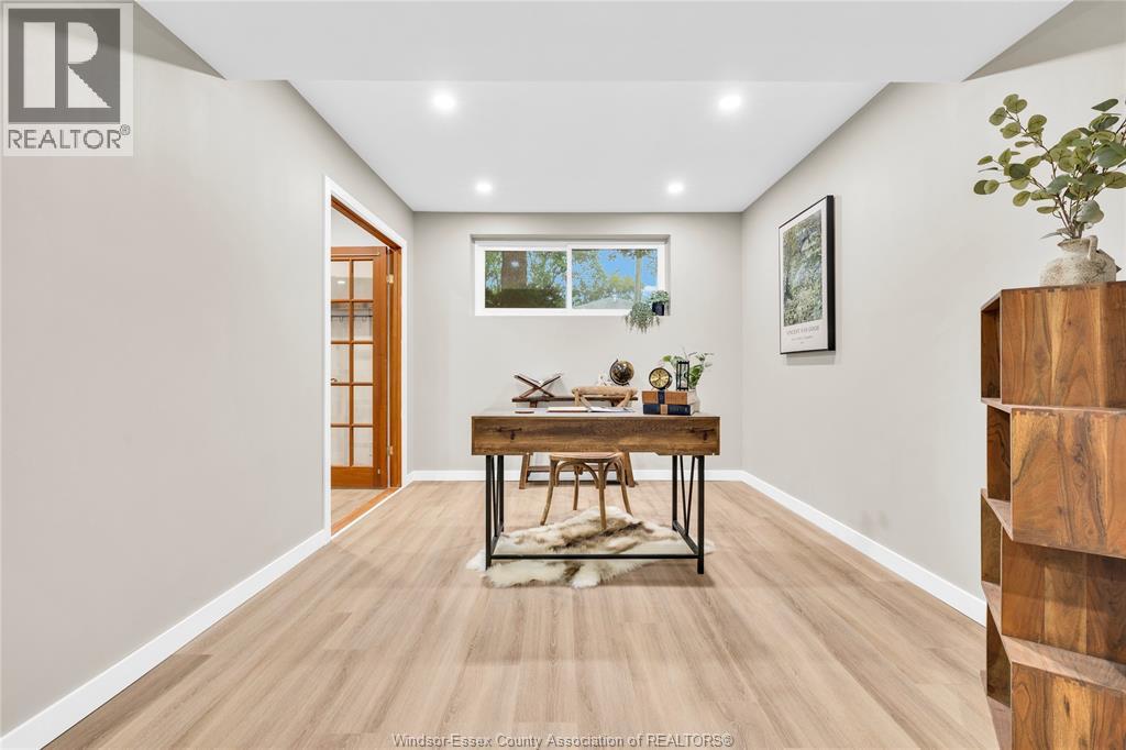 465 GREENDALE DRIVE - 23