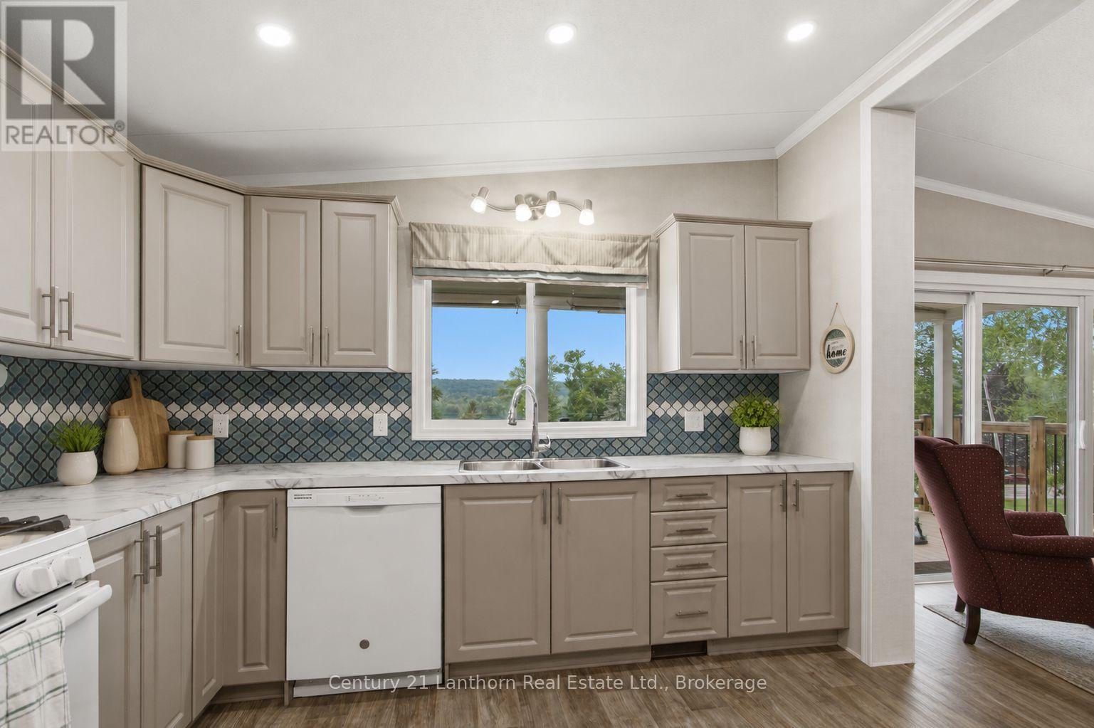 #12 484 FRANKFORD STIRLING ROAD - Image 10