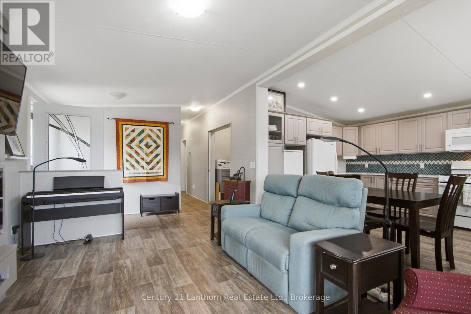 #12 484 FRANKFORD STIRLING ROAD - Image 8