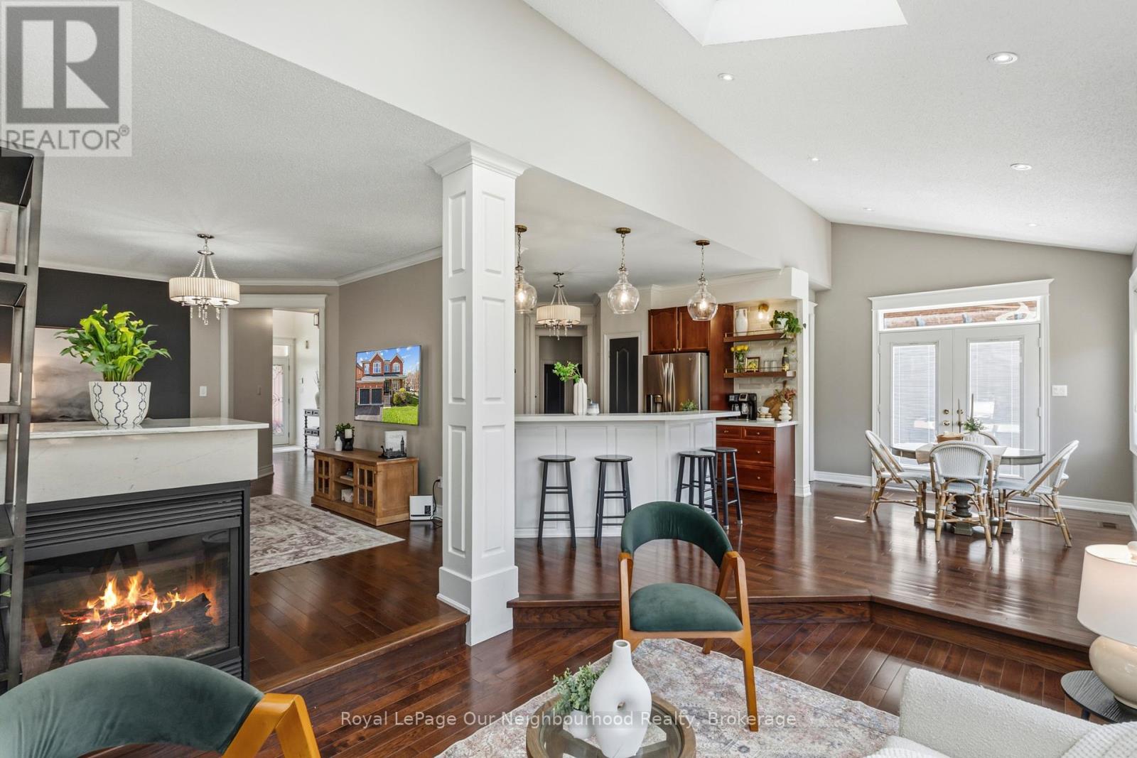 38 VINEYARD AVENUE - 12