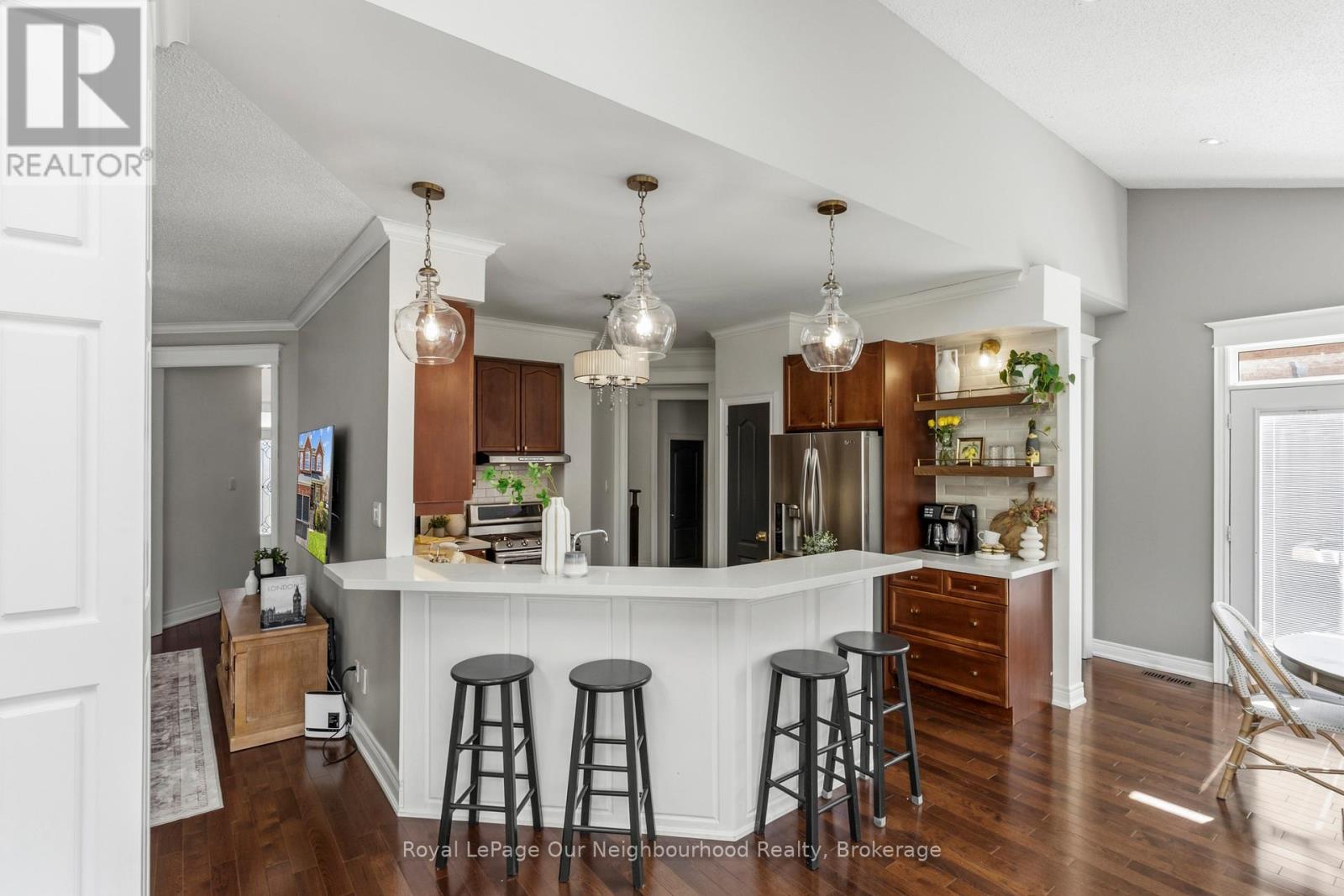 38 VINEYARD AVENUE - 16
