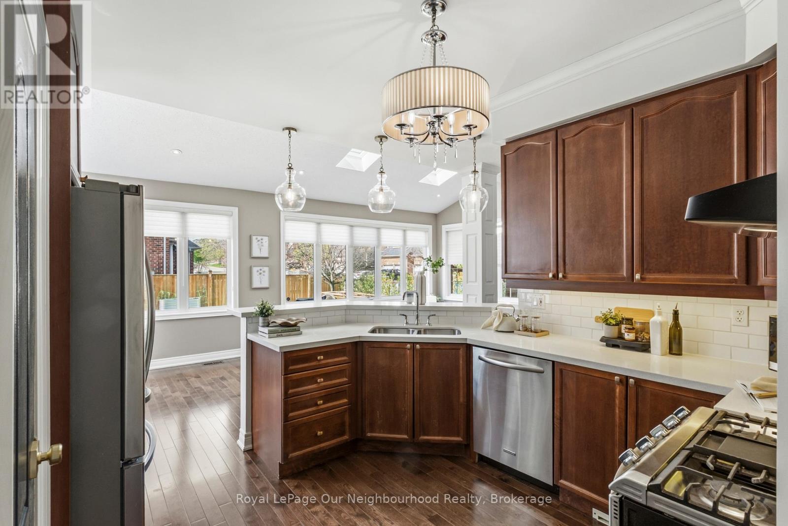 38 VINEYARD AVENUE - Image 17