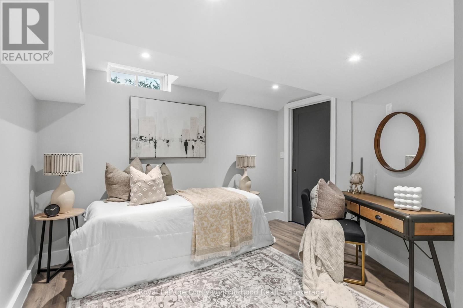 38 VINEYARD AVENUE - Image 44