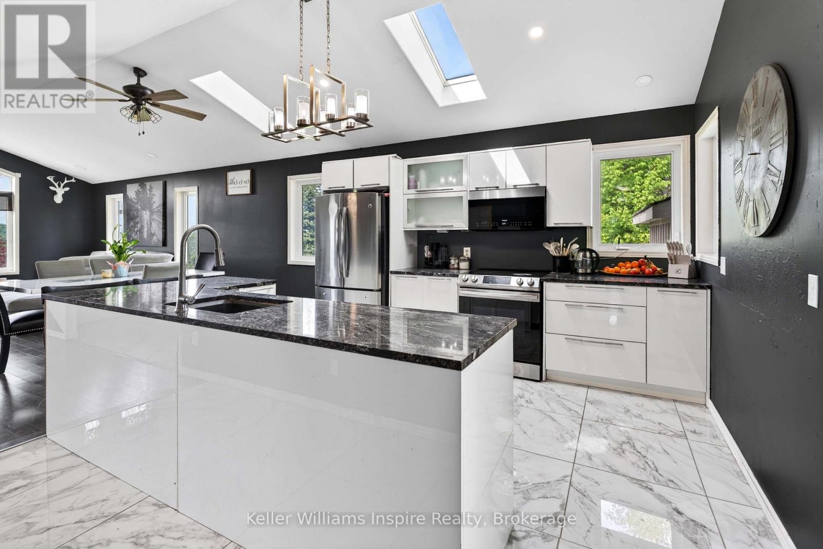 849 OAK LAKE ROAD - Image 18