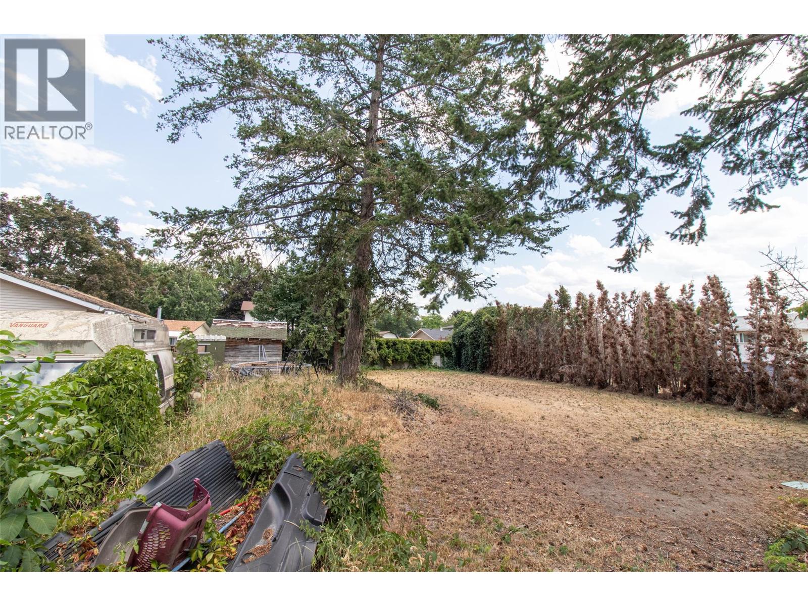  355 Davie Road, Kelowna