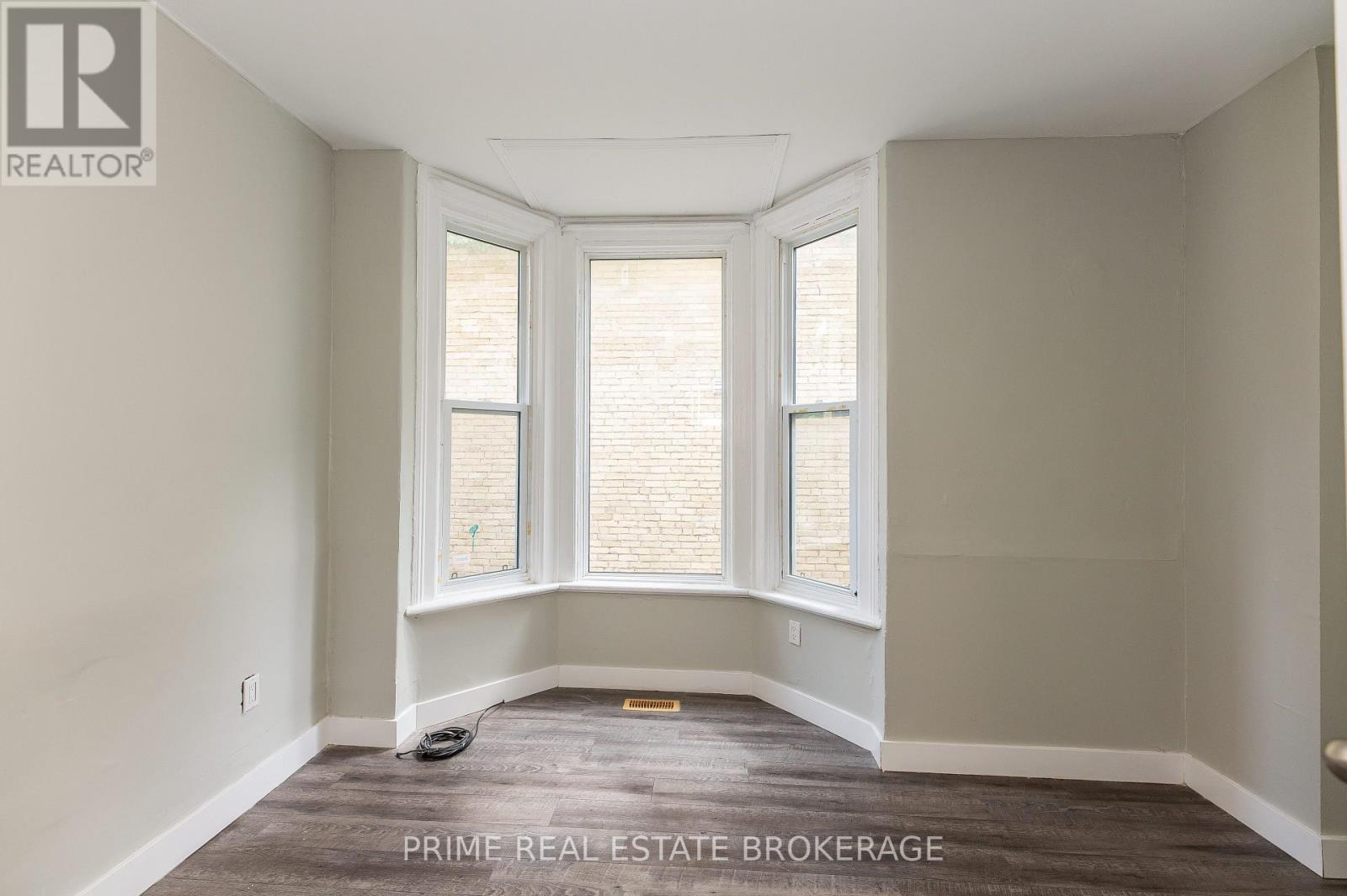 46 STANLEY STREET - 20