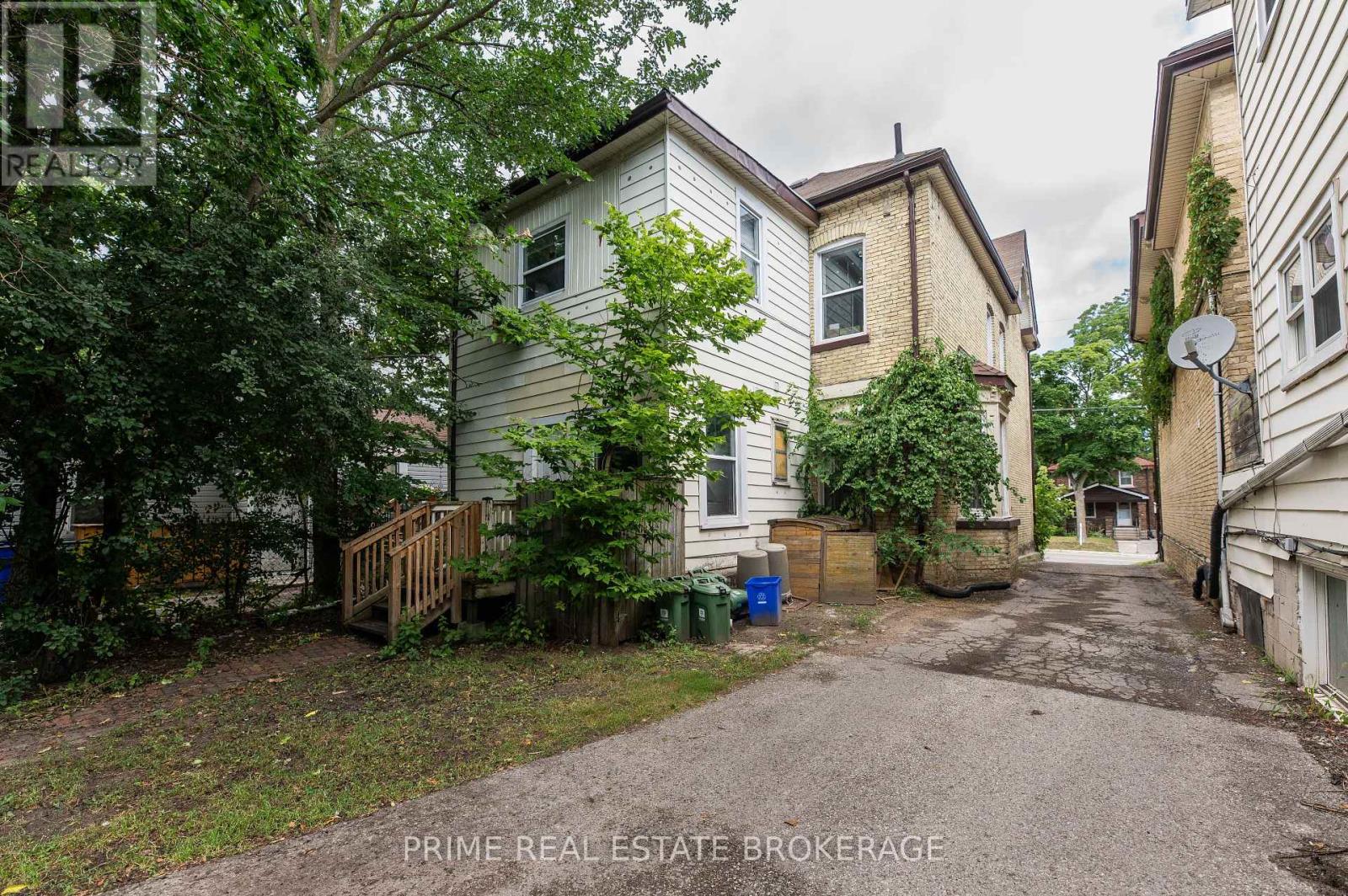 46 STANLEY STREET - 36
