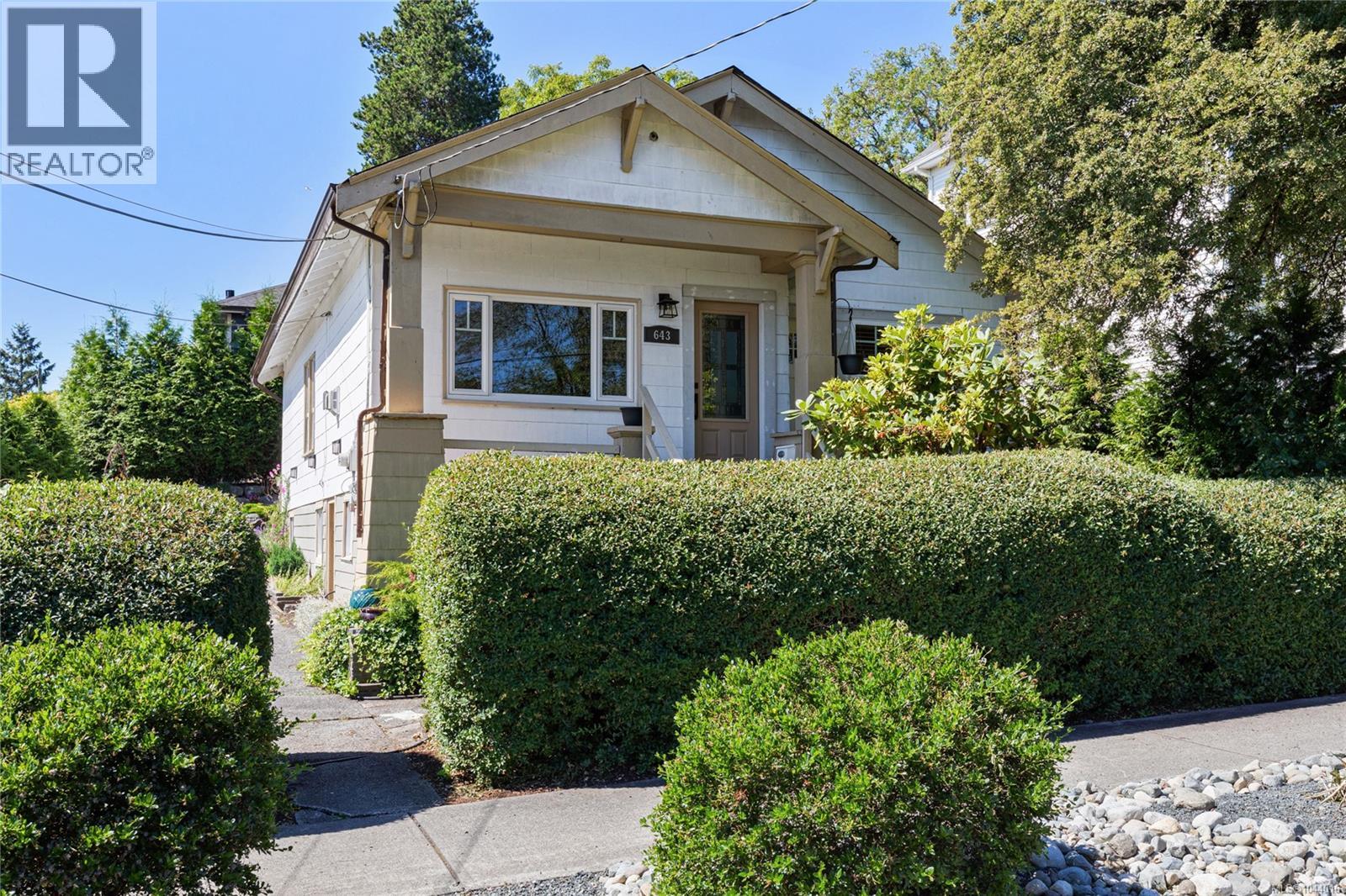 643 Kennedy St - 1