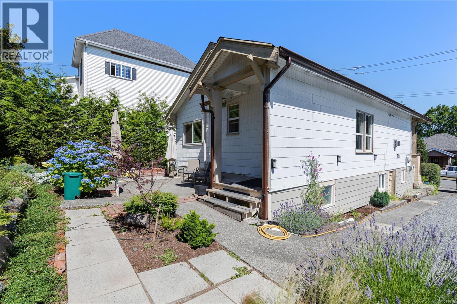 643 Kennedy St - 23