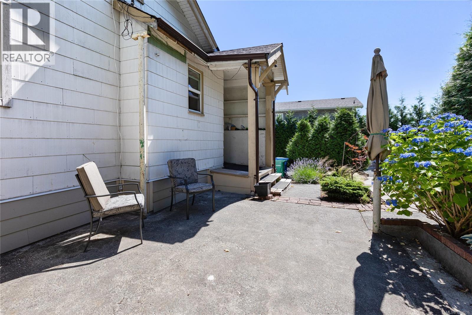 643 Kennedy St - 25