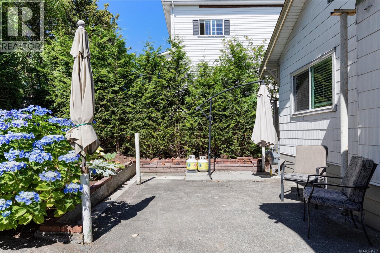 643 Kennedy St - 27