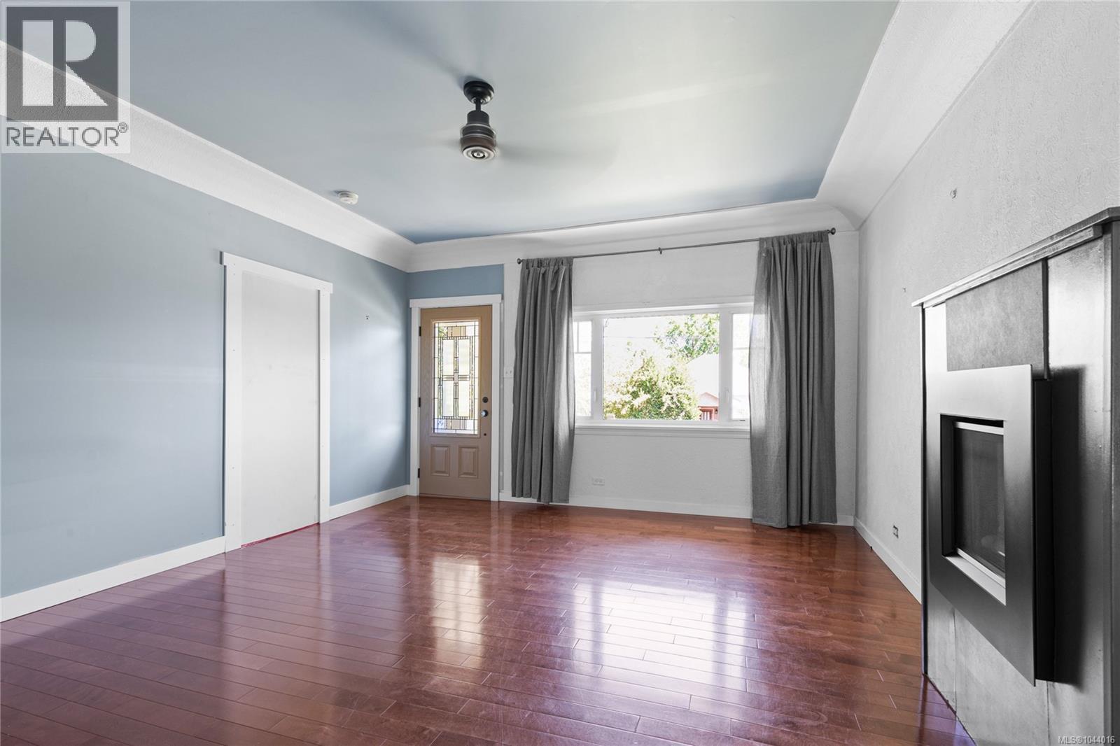 643 Kennedy St - 9