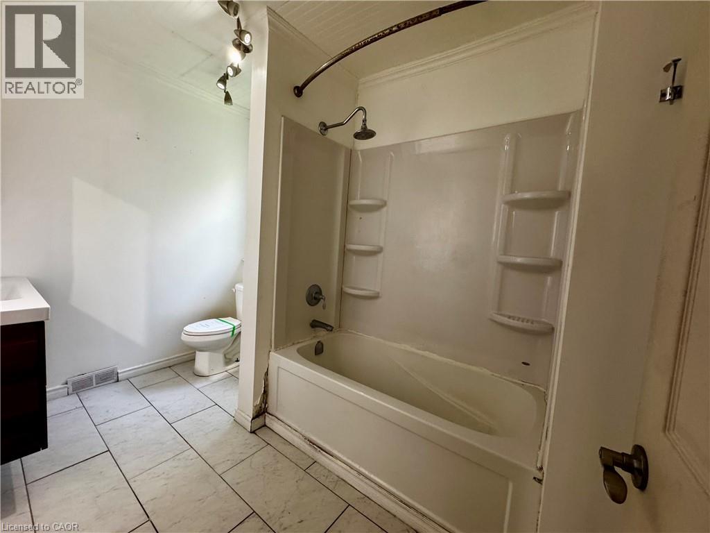 89 LINCOLN Avenue - 8
