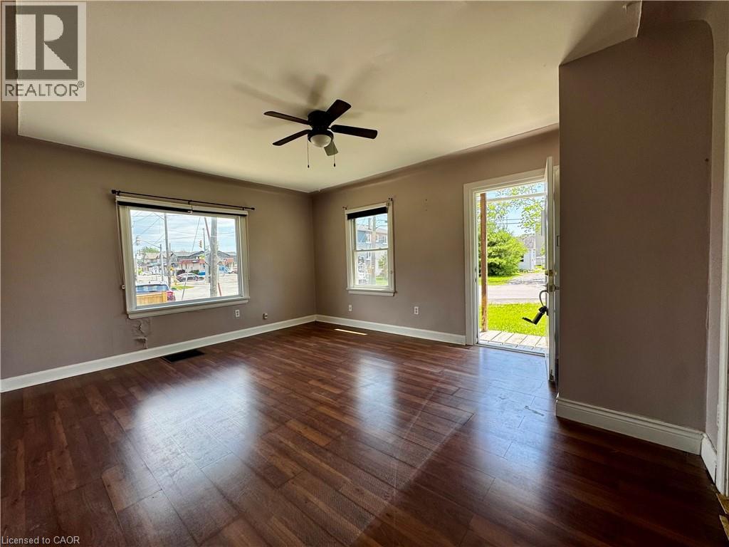 89 LINCOLN Avenue - 4
