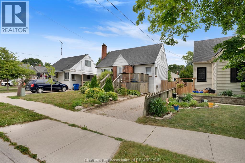 12 McKinnon DRIVE - 2