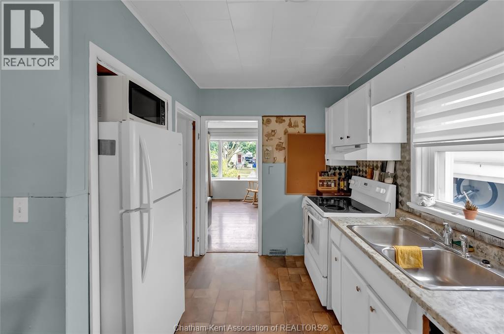 12 McKinnon DRIVE - 21