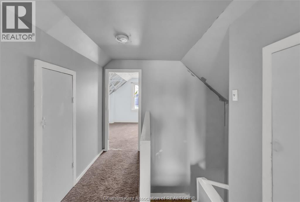 12 McKinnon DRIVE - 25