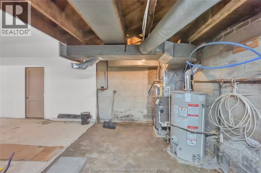 12 McKinnon DRIVE - 31