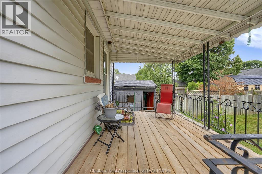 12 McKinnon DRIVE - 34