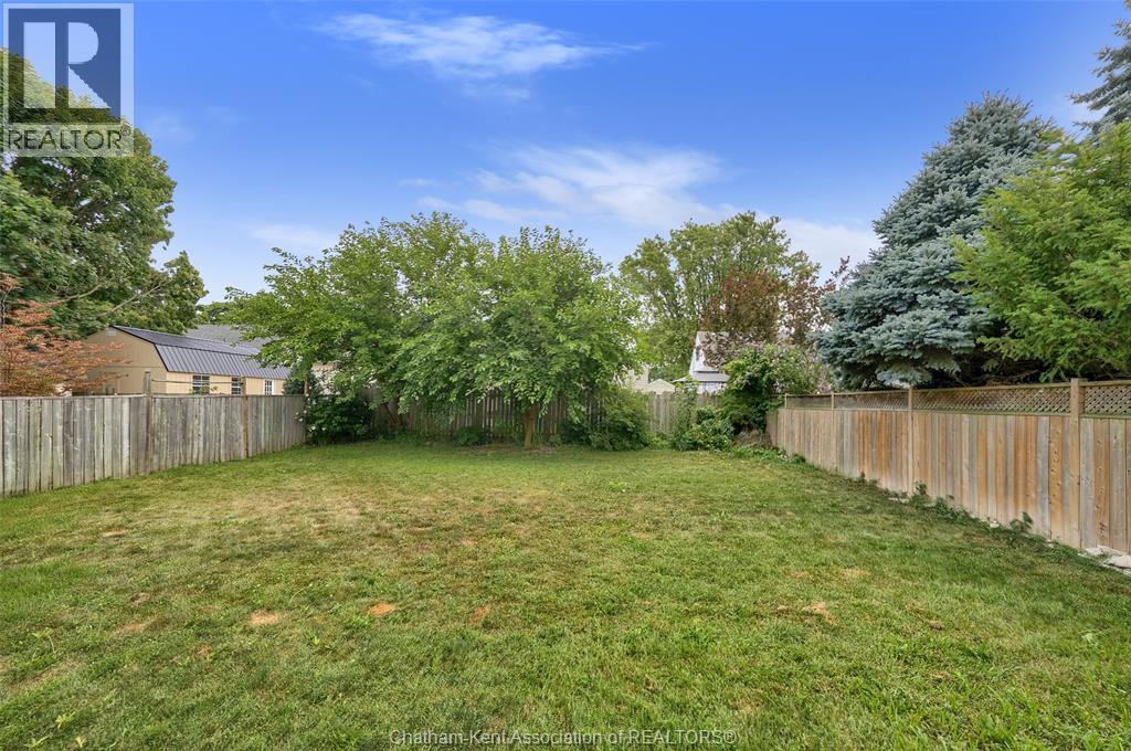 12 McKinnon DRIVE - 35