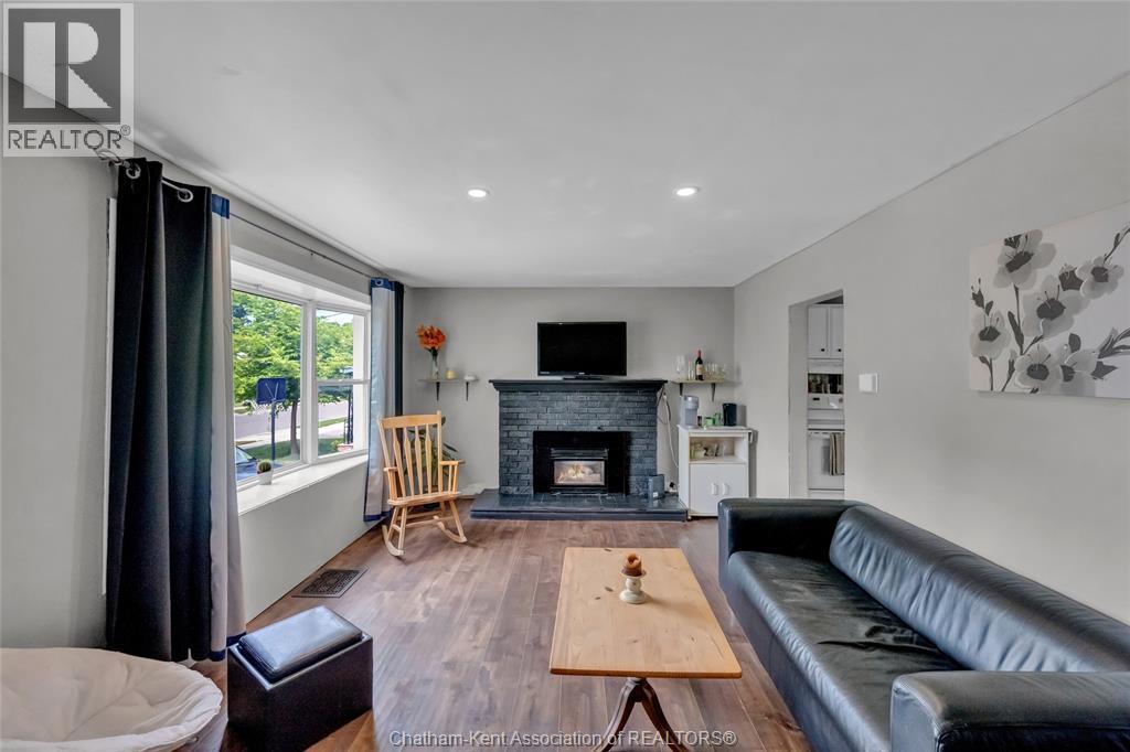 12 McKinnon DRIVE - 4