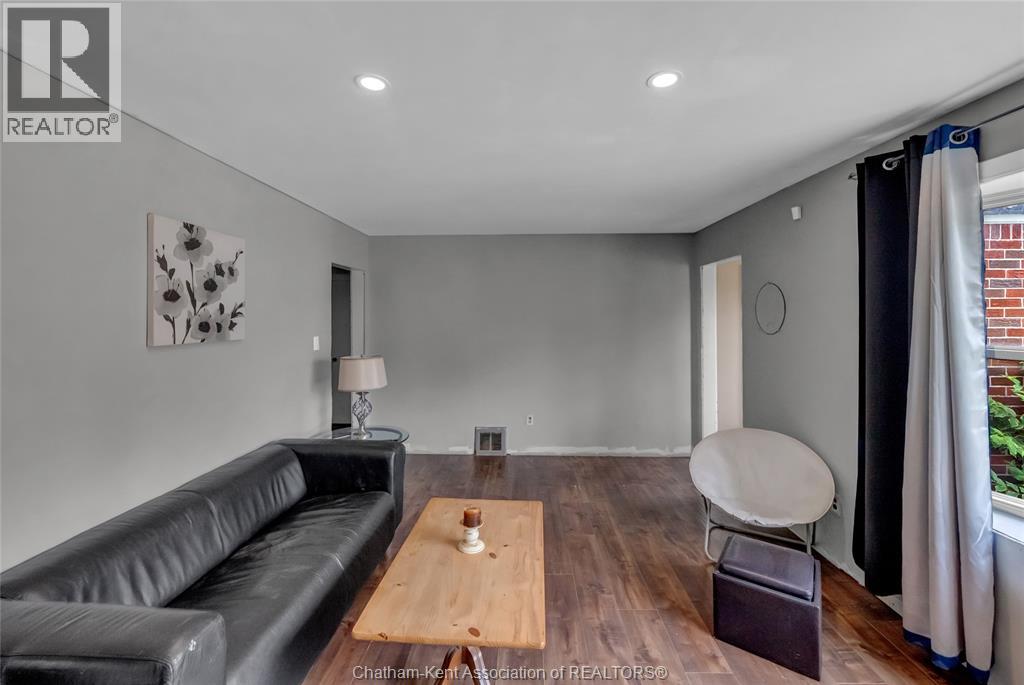12 McKinnon DRIVE - 6