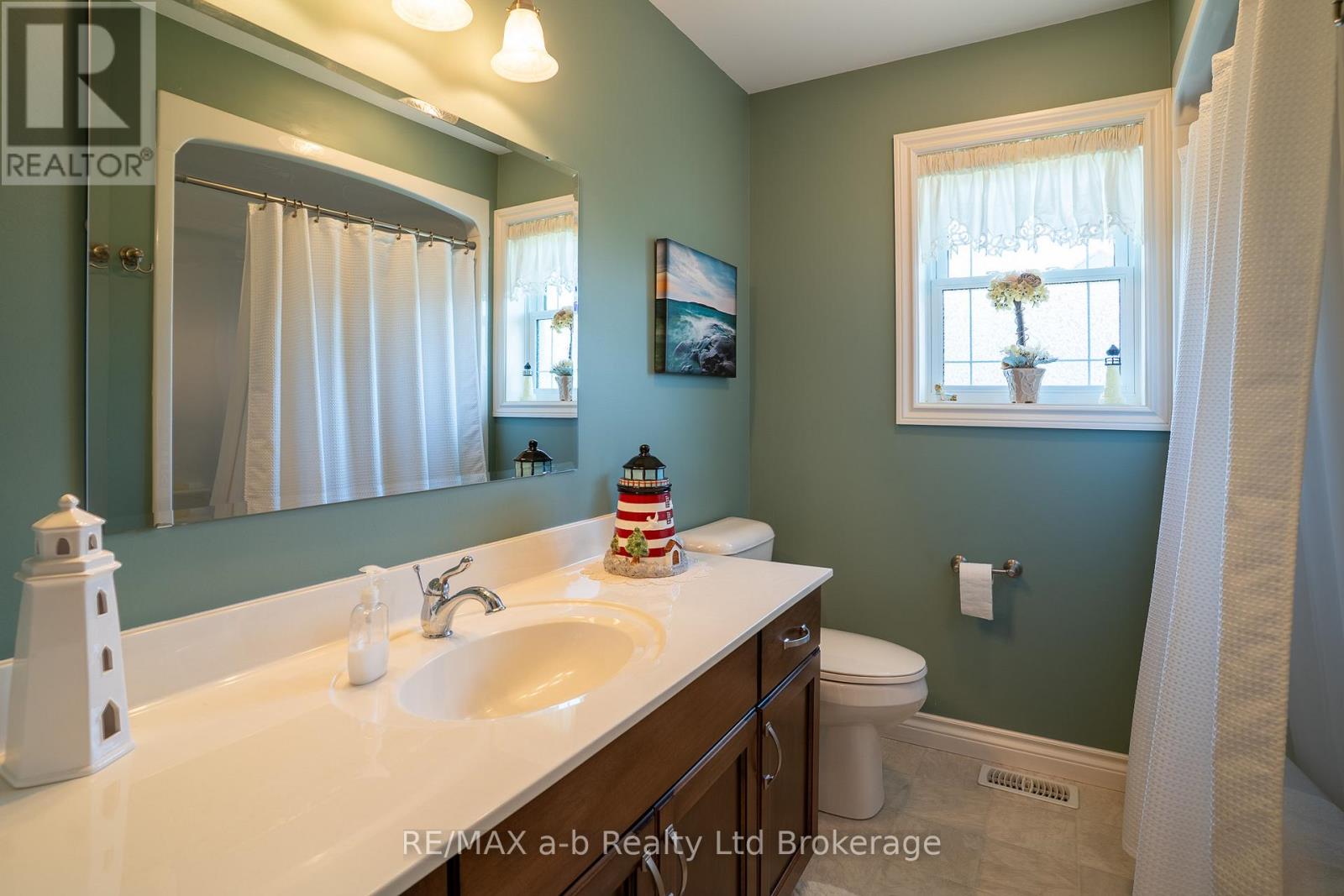 261 MIDDLE TOWNLINE ROAD - Image 29