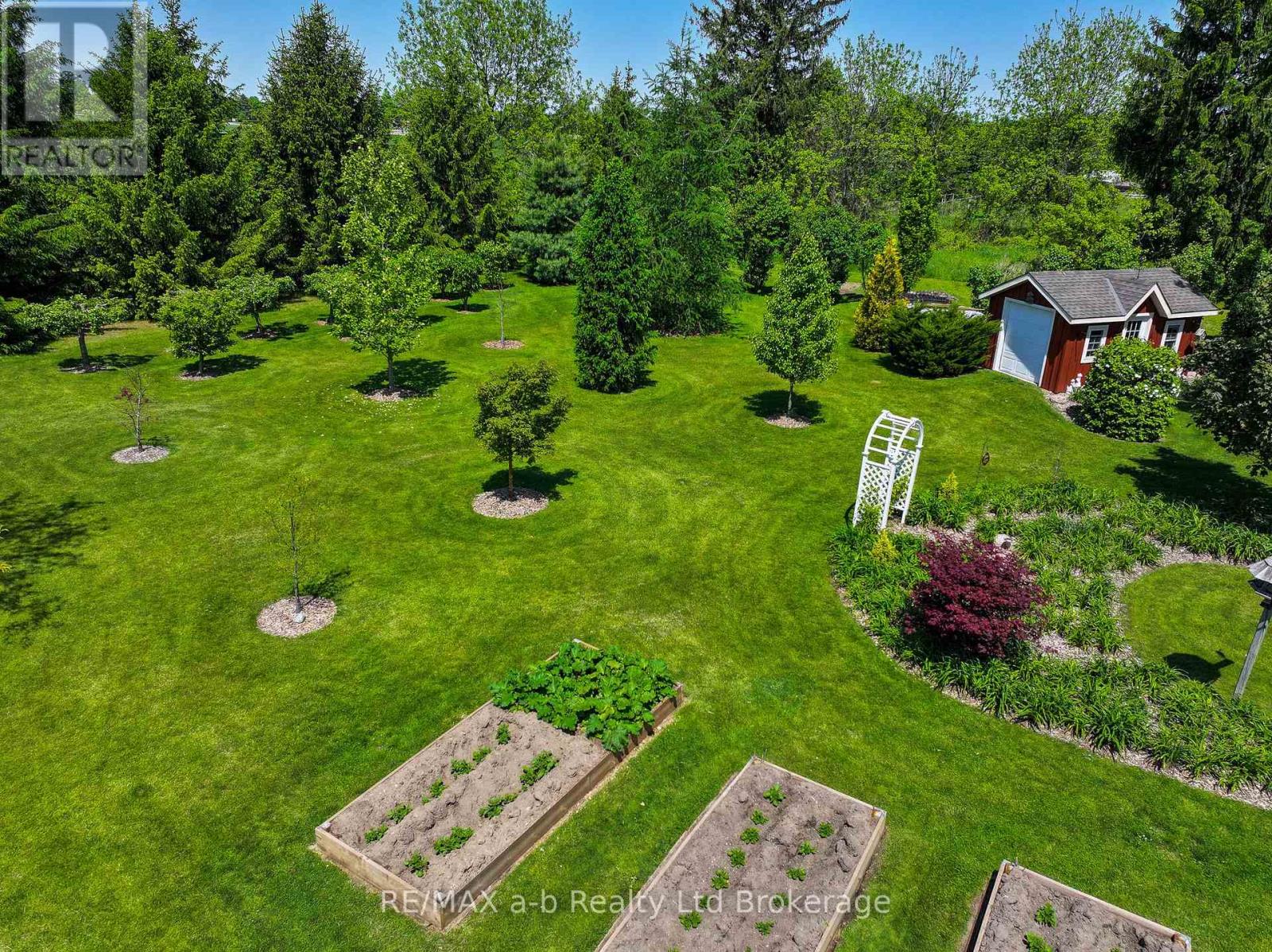 261 MIDDLE TOWNLINE ROAD - 8