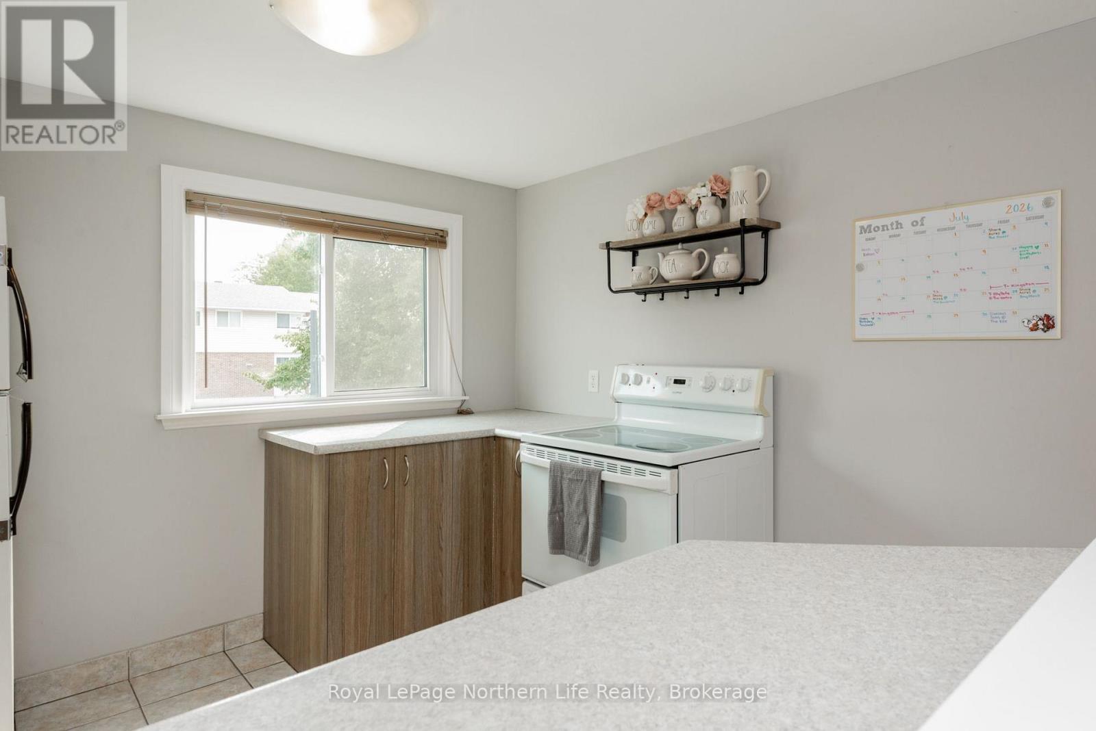 #1 644 LAKESHORE DRIVE - Image 23